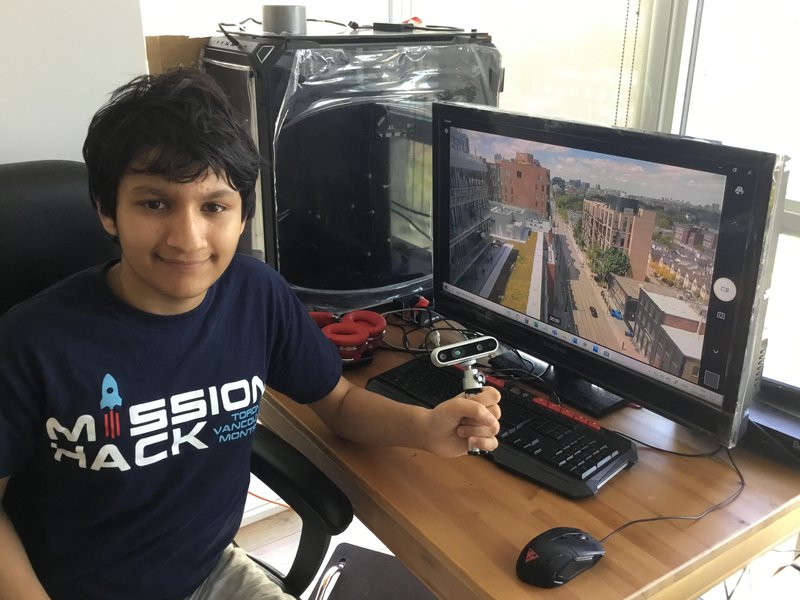 The Street Side Video Camera is providing live data stream on the traffic below