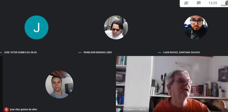 meeting for the victory of the team covid hunters