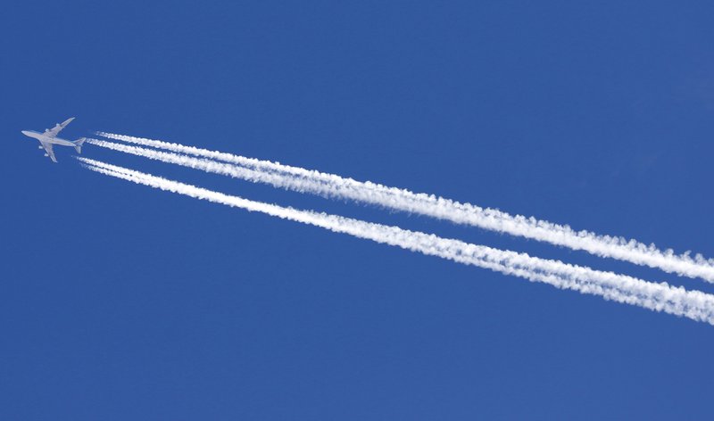 What is the impact of the contrails on the land temperature? Check out our project to find it out! #Icarus #contrails #sustainability #globalwarming #flights